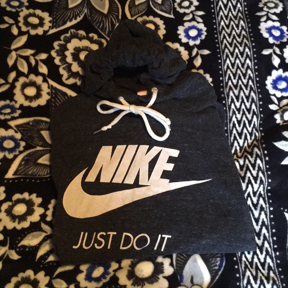 Nike sweatshirt